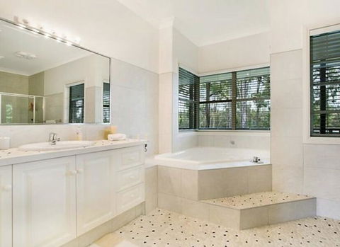 5 Mins To Movie World & Pet Friendly - Accommodation Melbourne 2