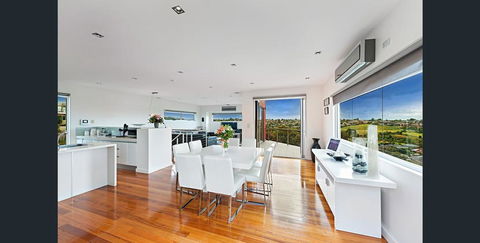 5 Star Gowanbrae Views - Accommodation Melbourne 3