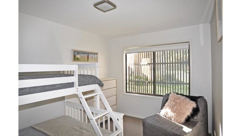 52 ON BAYVIEW - PET FRIENDLY (OUTSIDE ONLY) - Accommodation Melbourne 3