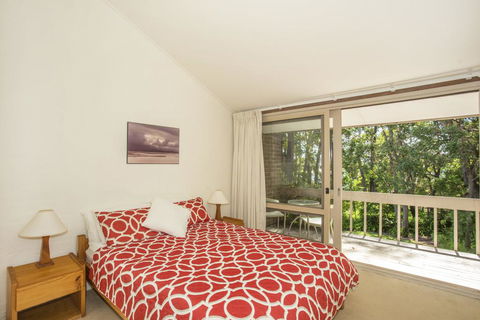 6/1 Riversdale Ave - Mollymook Exclusive - Accommodation Melbourne 3