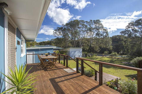 681 Murramarang Rd - Retro Beach Cottage - Accommodation Melbourne 1