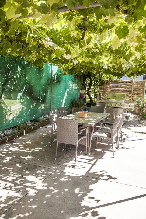 725 Myrtleford-Yackandandah Road - Accommodation Melbourne 3