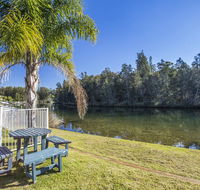 77 Lake Entrance Rd - Waterfront Wonder - Accommodation Melbourne