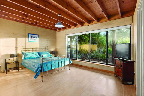 9 Marshall Street - Large Family Holiday Home Just Metres To The Beach - Accommodation Melbourne 2