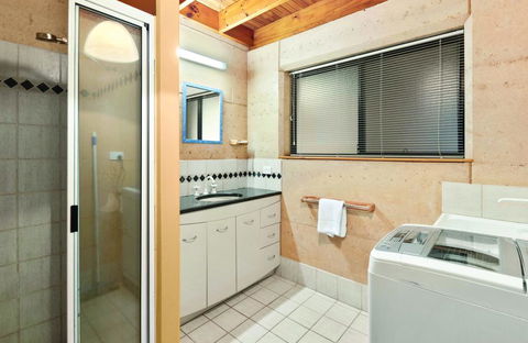 9 Marshall Street - Large Family Holiday Home Just Metres To The Beach - Accommodation Melbourne 3