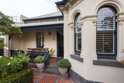 94 Highett - Inner City Period Home - Accommodation Melbourne 0