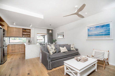 A PERFECT STAY - Luxe & Bloom - Accommodation Melbourne 0