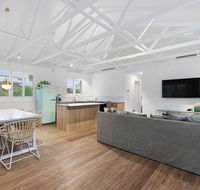 A PERFECT STAY - Sunset Beach - Summer Breeze - Accommodation Melbourne
