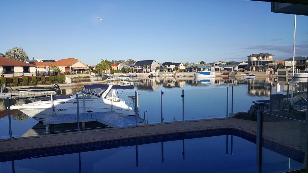 Paradise Point QLD Accommodation Melbourne