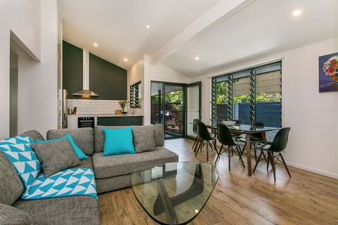 A SWEET ESCAPE - At The Beach - Accommodation Melbourne 2