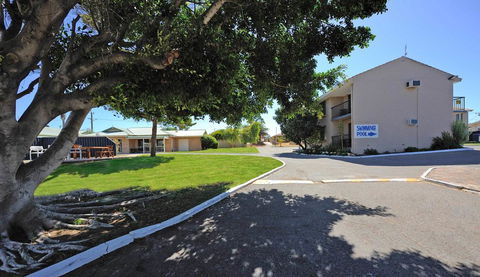 Abrolhos Reef Lodge - Accommodation Melbourne 2