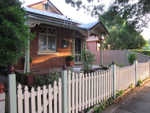 Acacia Cottage On Peel, Bathurst - Accommodation Melbourne 1