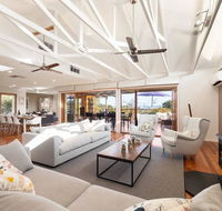 Acqua Vista - water view fireplace walk to beach - Melbourne 4u