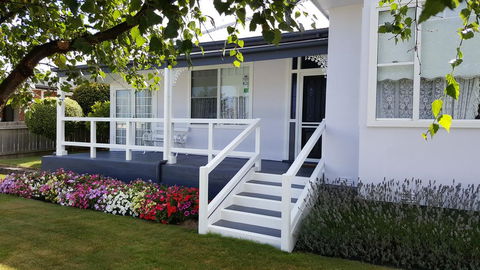 Addlestone House Bed And Breakfast - Accommodation Melbourne 0