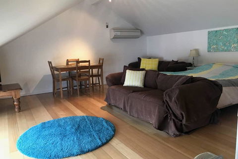 Adelaide Close CBD Large Private Studio Apartment In St Peters - Accommodation Melbourne 1