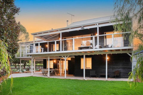Eagle Bay Summerhaus - Accommodation Melbourne 0
