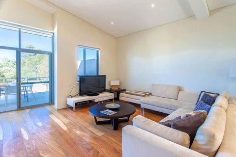 Eagle Escape I Private Properties - Accommodation Melbourne 2