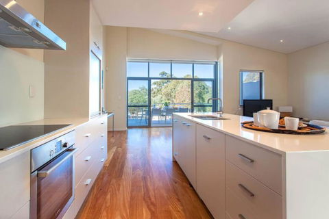 Eagle Escape I Private Properties - Accommodation Melbourne 3