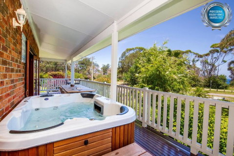 Eagles Point I Water Views I Pet Friendly - Accommodation Melbourne 0