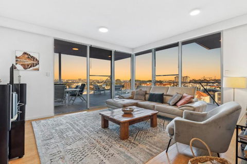 EAST34/60 - Urban Sanctuary - Accommodation Melbourne 0