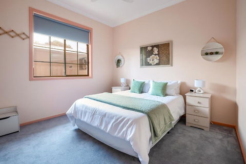 Family Beach House Near Barwon River & Beaches - Accommodation Melbourne 0