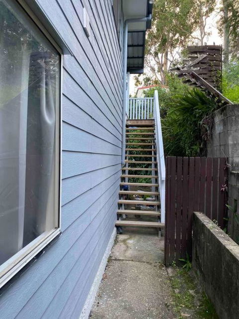 FAMILY 3-bedroom Everton Hills Apartment - Accommodation Melbourne 2