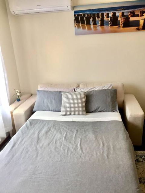 FERNLY BFast, WiFi Nflx AC Walk2Pizza Liquor Deli, - Accommodation Melbourne 1