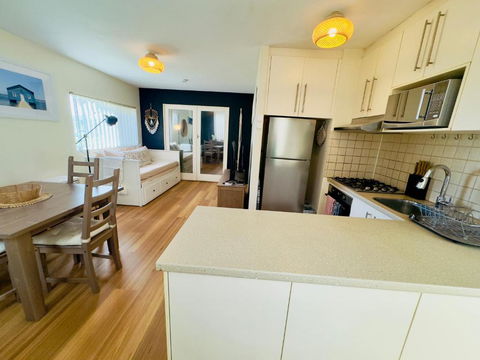 FORR64 - Cosy East Perth Retreat - Accommodation Melbourne 4