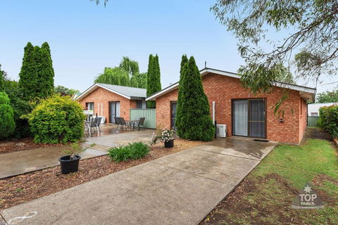Fossicker Caravan Park - Melbourne 4u 3