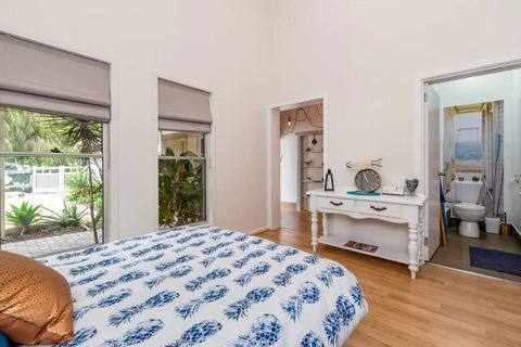 Gawler Townhouses 1C , 1 Queen Bed - Accommodation Melbourne 0