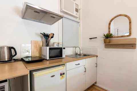 Gawler Townhouses 1C , 1 Queen Bed - Accommodation Melbourne 4