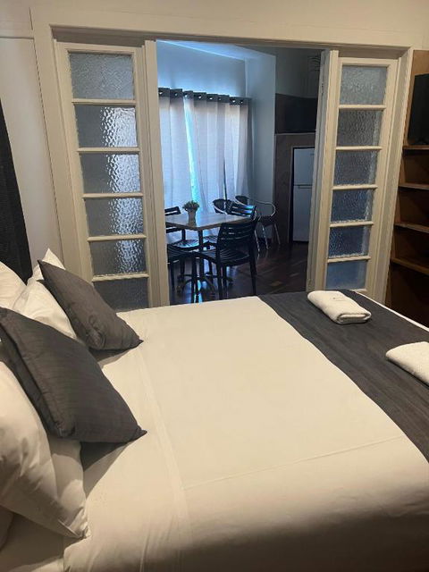 Gin Gin Budget Accommodation - Melbourne 4u 1