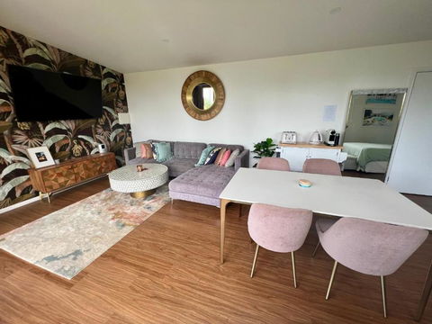 Gold Coast Retreat - Accommodation Melbourne 2