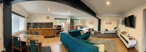 GOLDFIELDS STUDIO APARTMENT, Beaconsfield - Fully Self-contained, Air-conditioning - Melbourne 4u 0