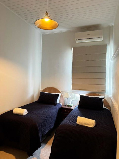 Grand Old Crow Hotel - Accommodation Melbourne 1