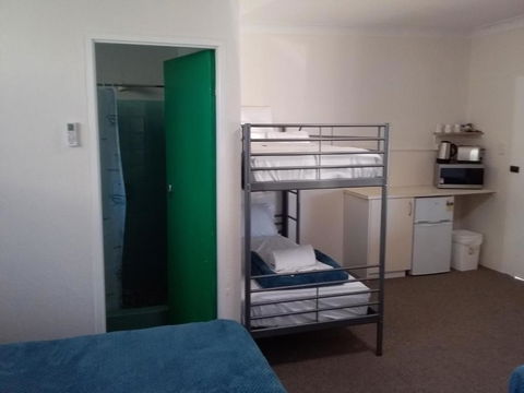 Green Door Motel - Accommodation Melbourne 3