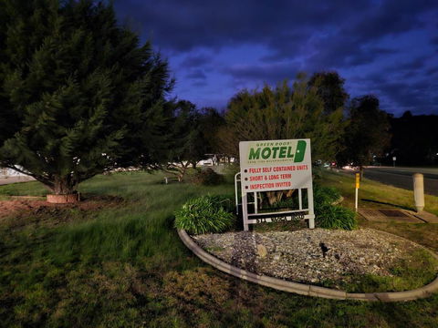 Green Door Motel - Accommodation Melbourne 0
