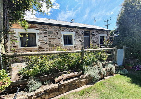 Griffiths Cottage - Accommodation Melbourne 0