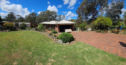 Gungurru - Accommodation Melbourne 0
