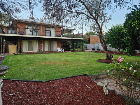 Gungurru - Accommodation Melbourne 1