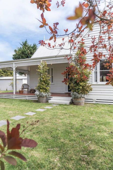 Hamptons On Selby- Barwon Heads. Family And Couples Beach Escape - Accommodation Melbourne 0
