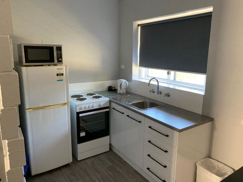 Hello Adelaide Motel And Apartments - Accommodation Melbourne 3