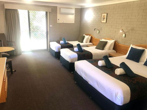 Hilltops Retreat Motor Inn - Accommodation Melbourne 2