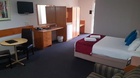 Hilltops Retreat Motor Inn - Accommodation Melbourne 3
