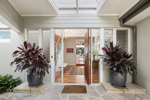 Hidden Oasis - Ocean Views - Accommodation Melbourne 1