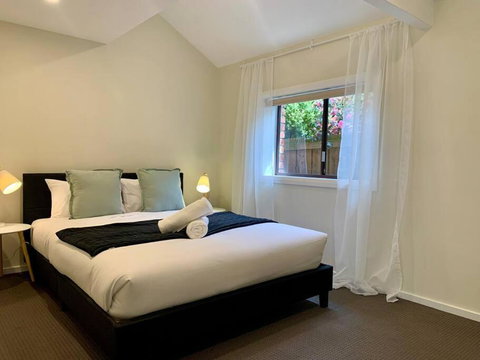 Historic Charm, Renovated Touch - Accommodation Melbourne 2