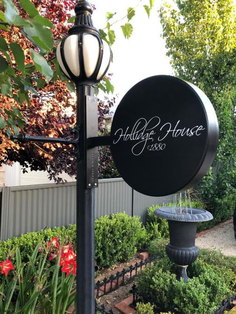 Hollidge House 5 Star Luxury Apartments - Accommodation Melbourne 0