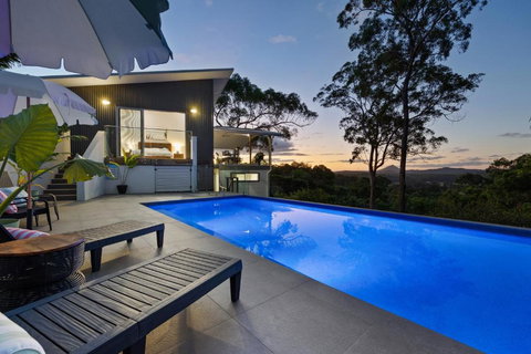 Hinterland Dreamers Poolside Retreat - Accommodation Melbourne 0