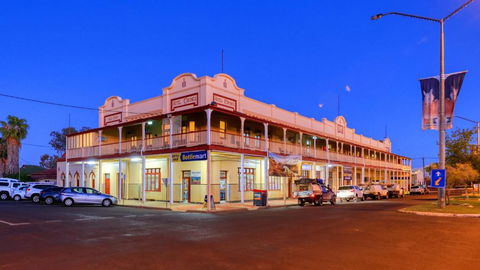 Hotel Corones - Melbourne 4u 0