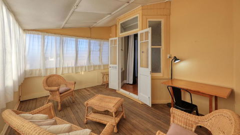 Hotel Corones - Melbourne 4u 1